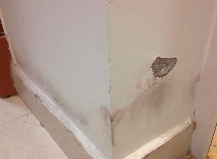 墻面滲水有什么辦法修復？屋頂防水施工的時候這些要留意